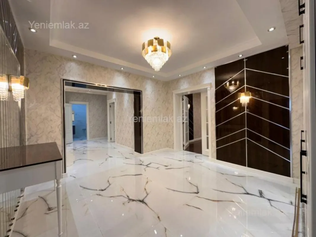 Satılır 4 otaqlı yeni tikili 215 m²