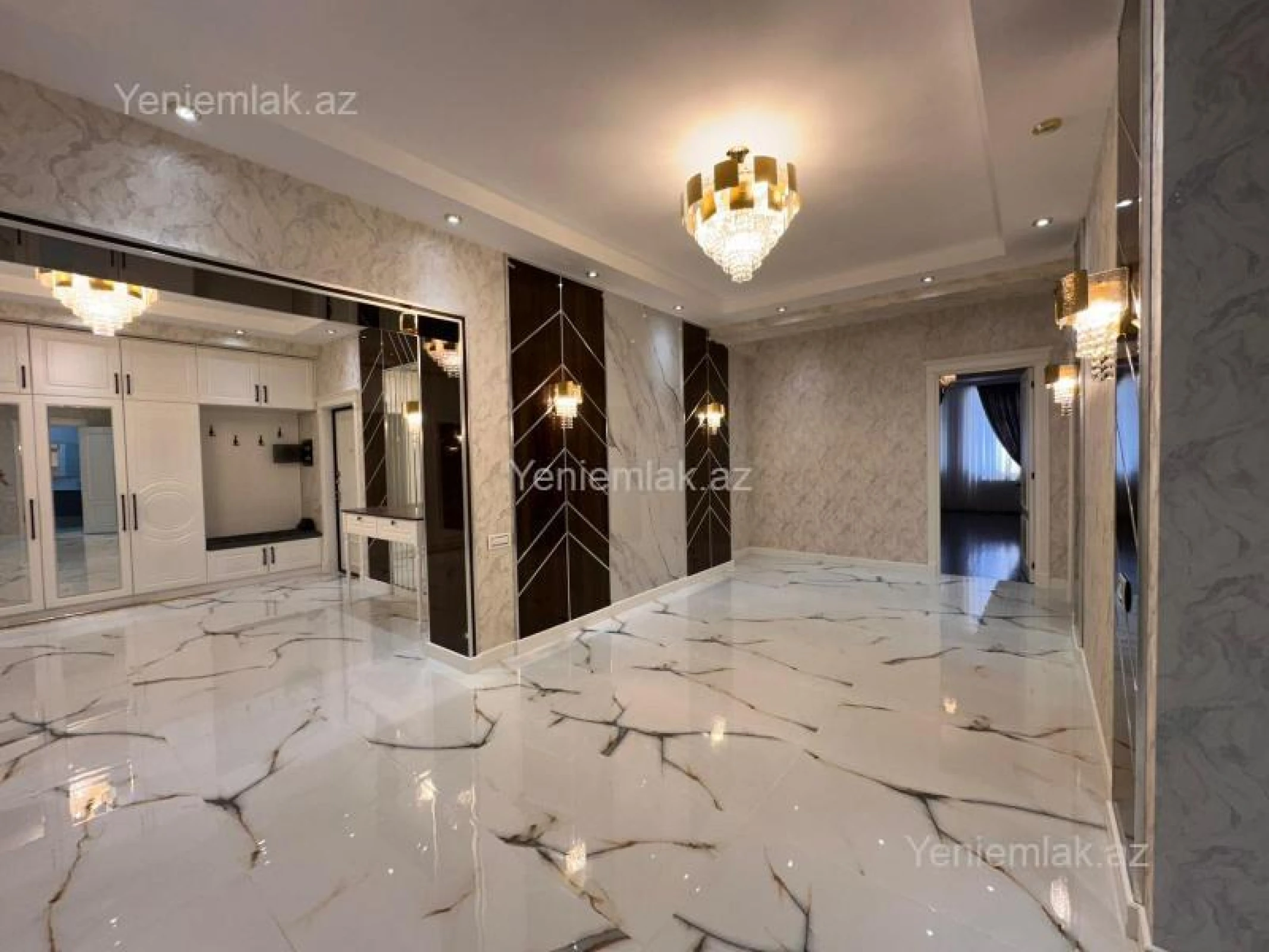 Satılır 4 otaqlı yeni tikili 215 m²