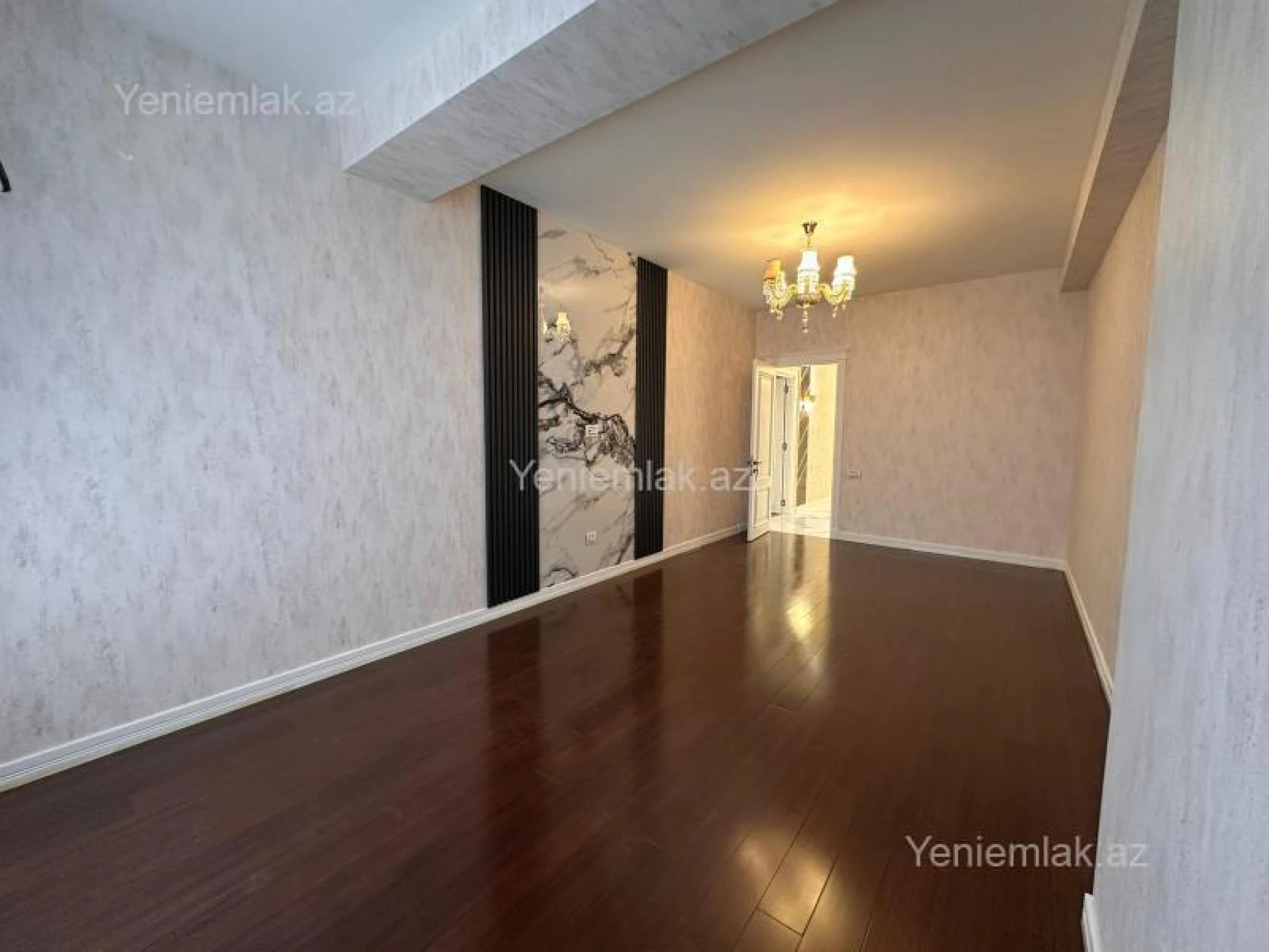 Satılır 4 otaqlı yeni tikili 215 m²