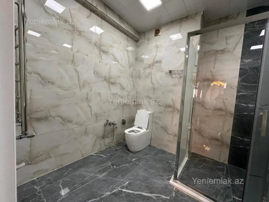 Satılır 4 otaqlı yeni tikili 215 m²