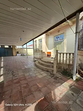 Satılır 6 otaqlı həyət evi 240 m²