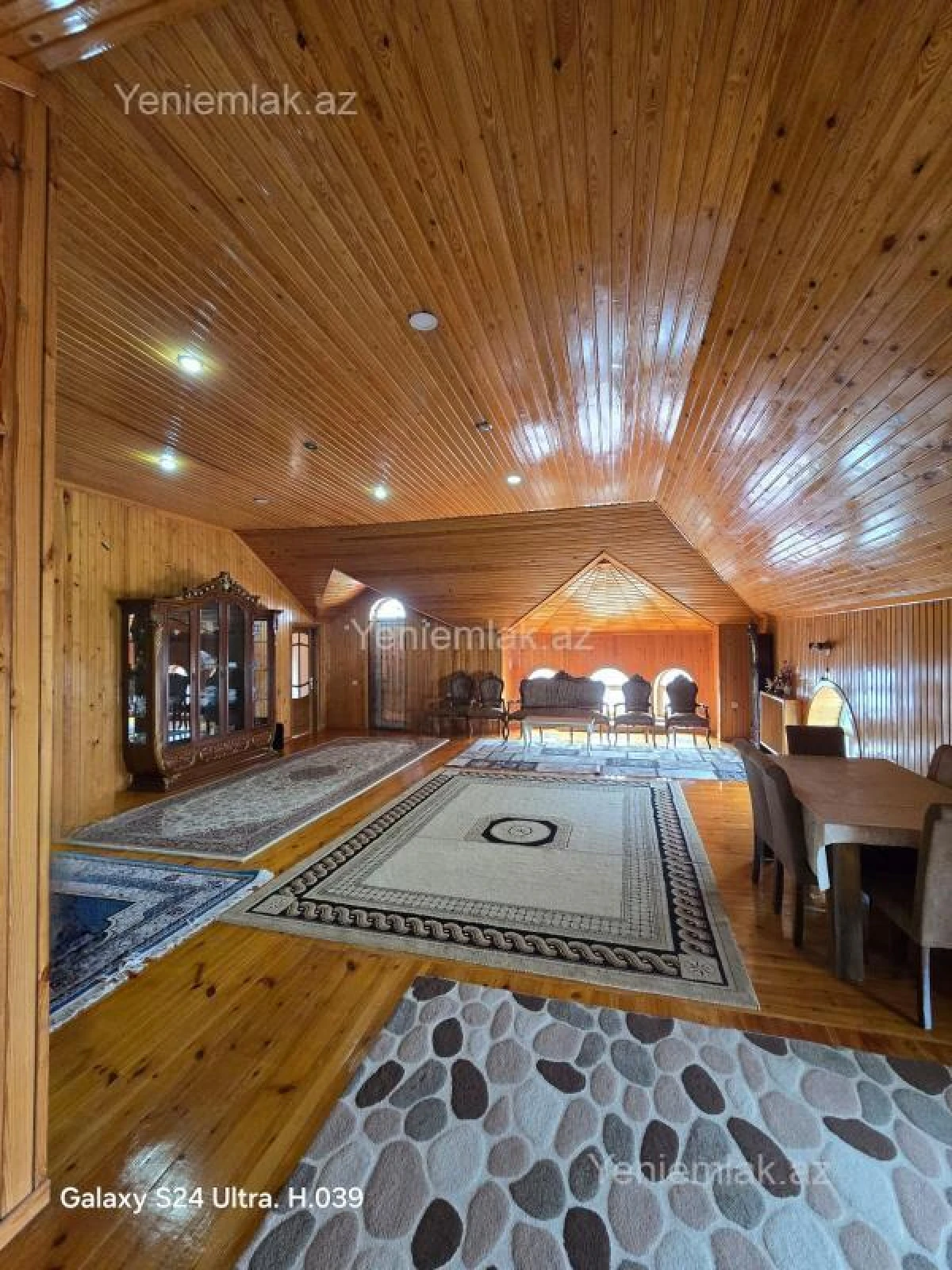 Satılır 6 otaqlı həyət evi 240 m²