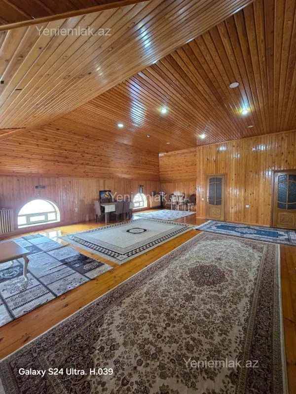 Satılır 6 otaqlı həyət evi 240 m²