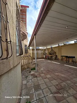 Satılır 6 otaqlı həyət evi 240 m²