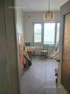Satılır 3 otaqlı köhnə tikili 80 m²
