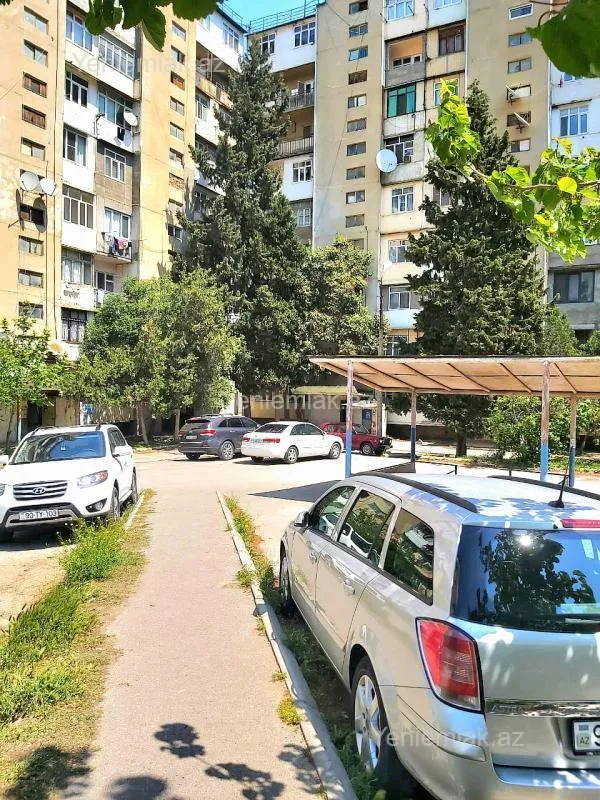 Satılır 3 otaqlı köhnə tikili 80 m²