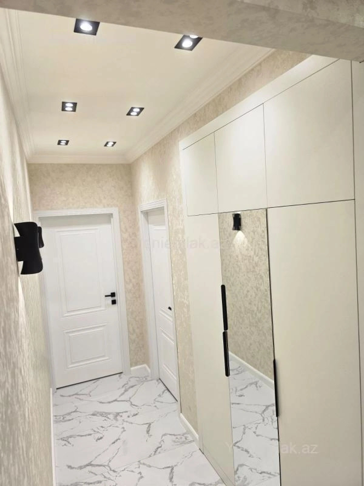 Satılır 2 otaqlı köhnə tikili 50 m²