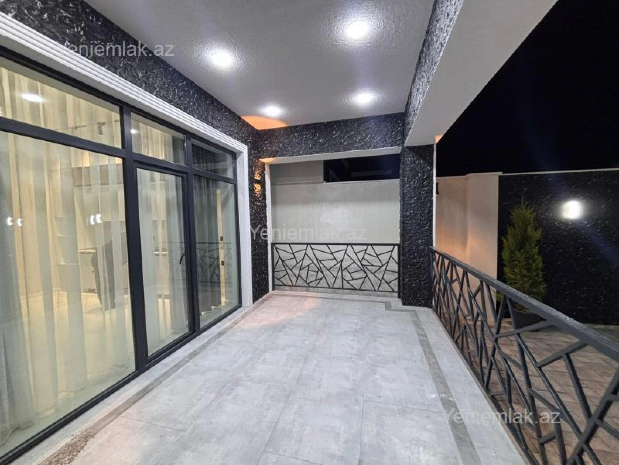 Satılır 4 otaqlı həyət evi 160 m²