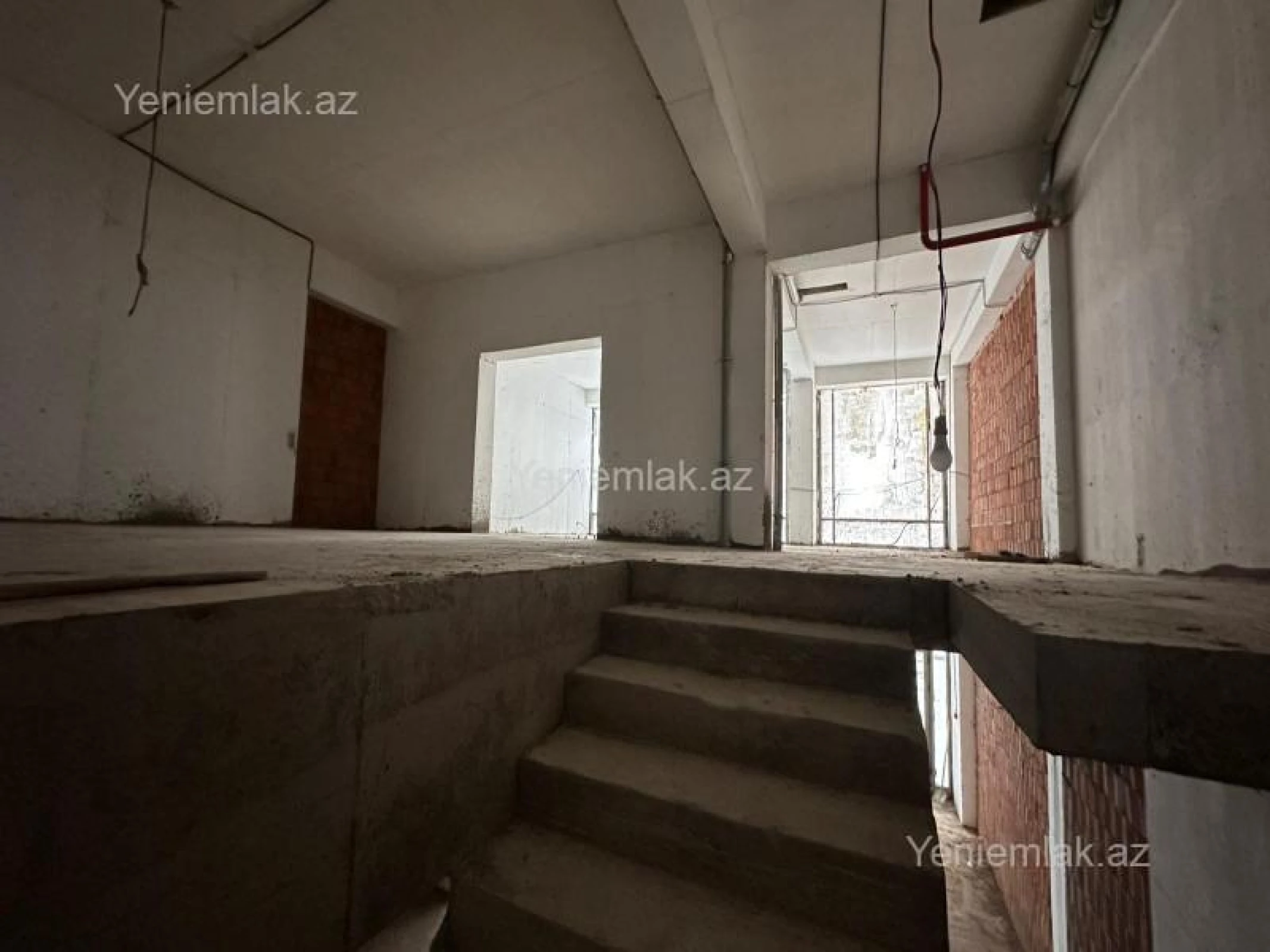 Satılır 2 otaqlı obyekt 280 m²