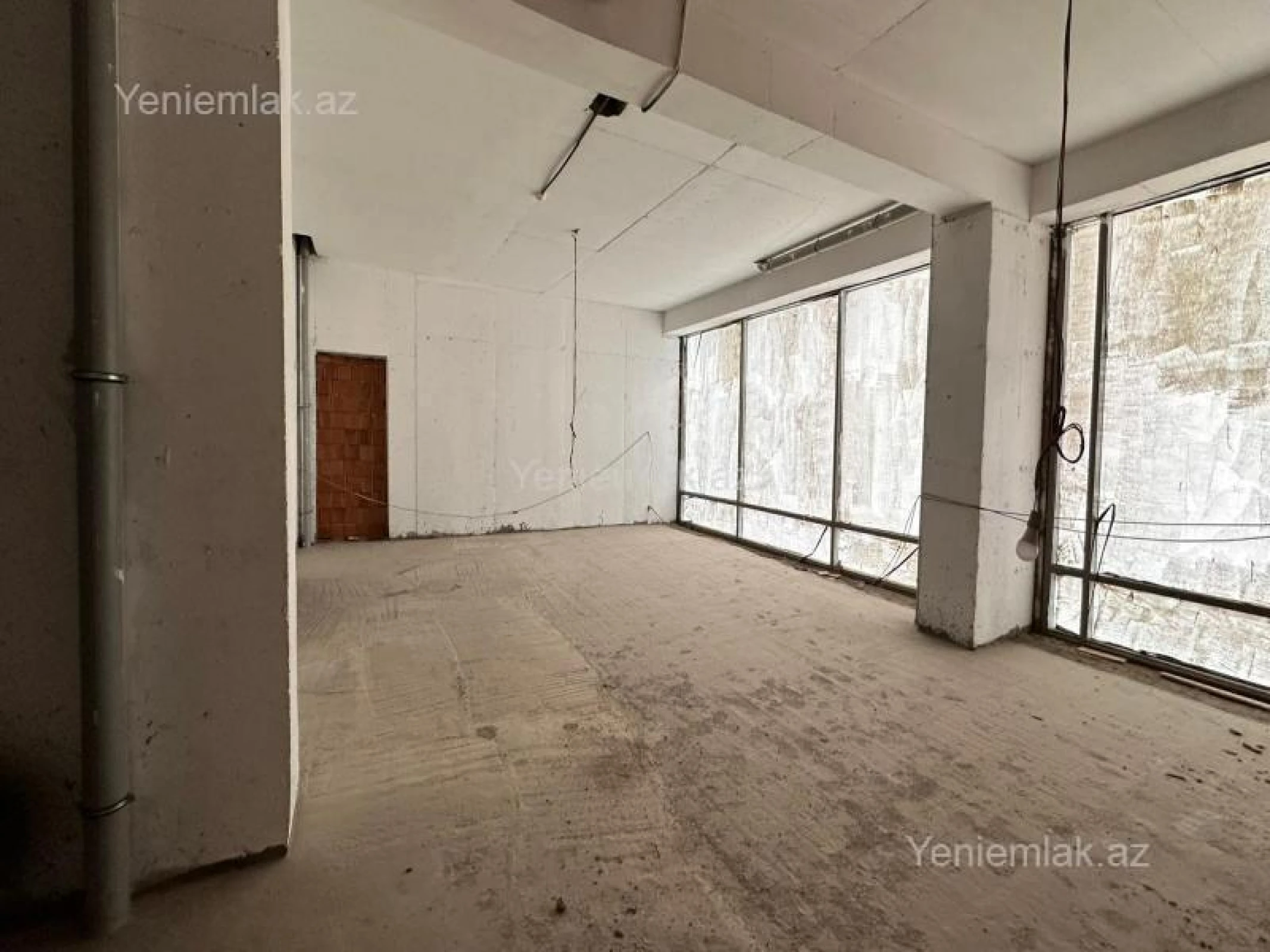 Satılır 2 otaqlı obyekt 280 m²