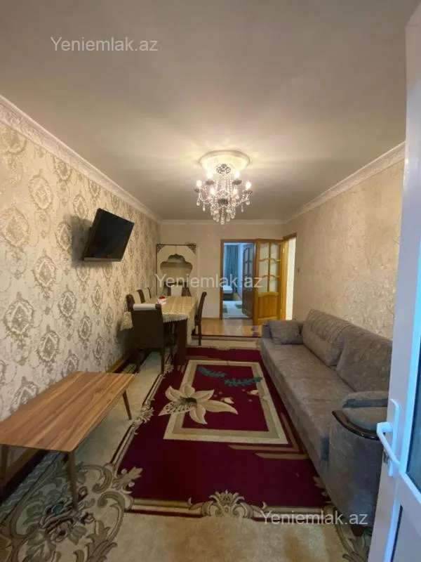 Satılır 2 otaqlı köhnə tikili 60 m²