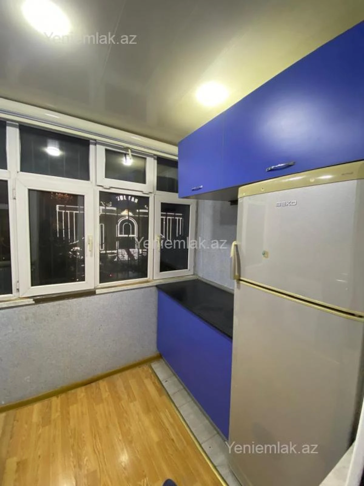 Satılır 2 otaqlı köhnə tikili 60 m²