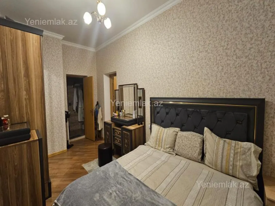 Satılır 3 otaqlı yeni tikili 121.5 m²