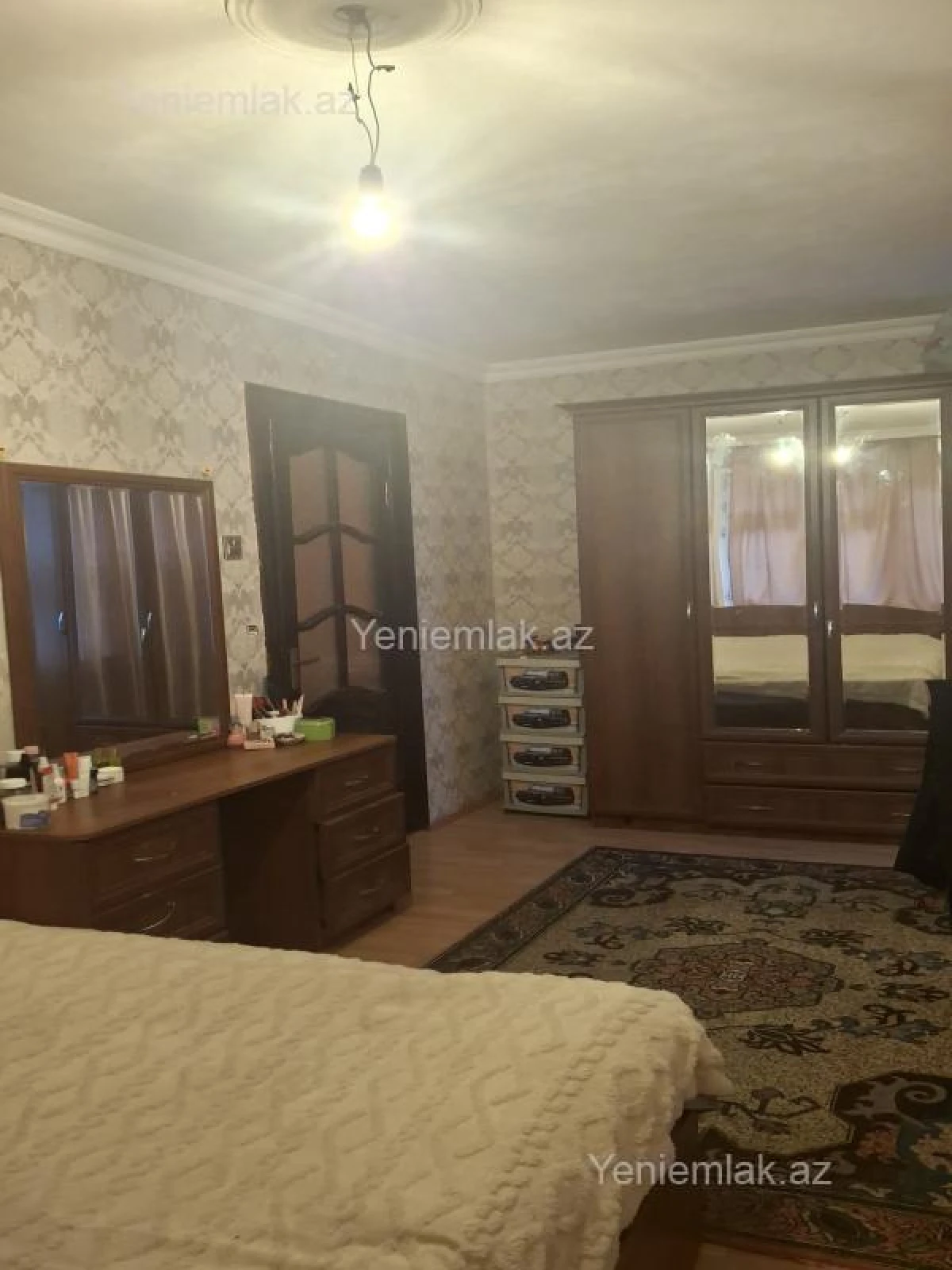 Satılır 2 otaqlı köhnə tikili 60 m²