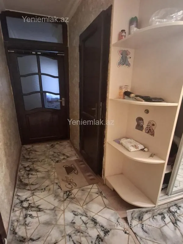 Satılır 2 otaqlı köhnə tikili 60 m²