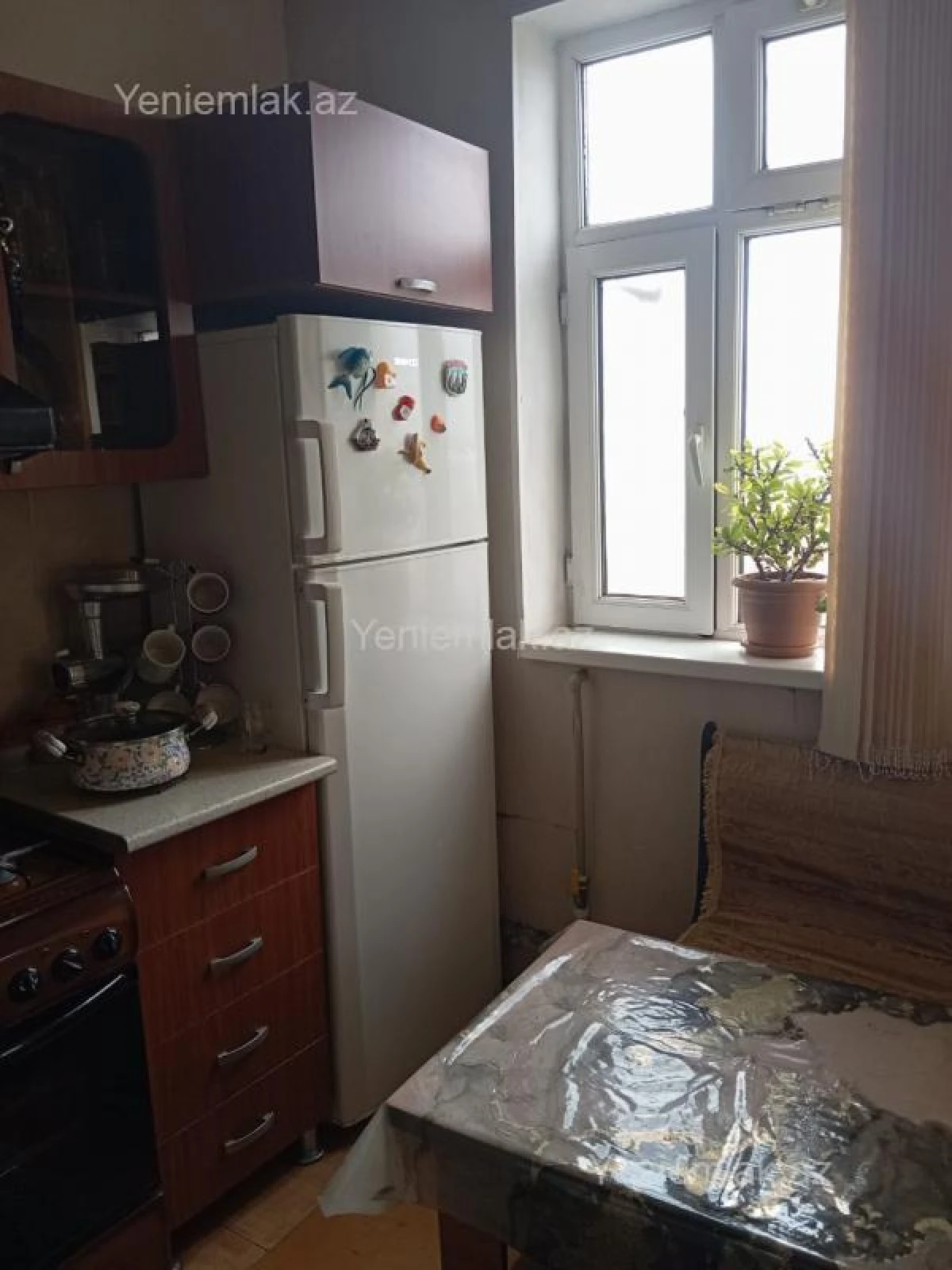 Satılır 2 otaqlı köhnə tikili 52 m²