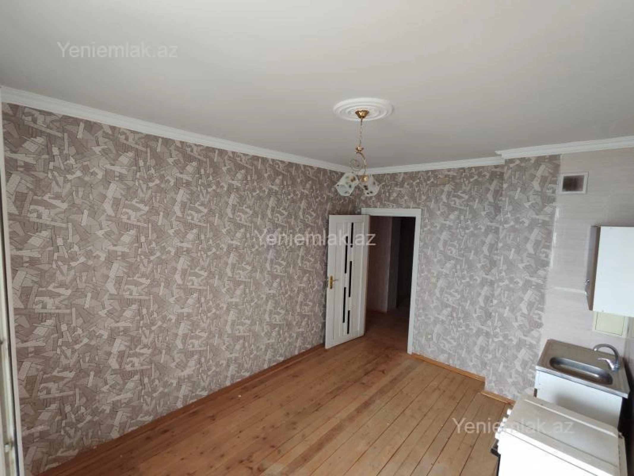 Satılır 3 otaqlı yeni tikili 100 m²