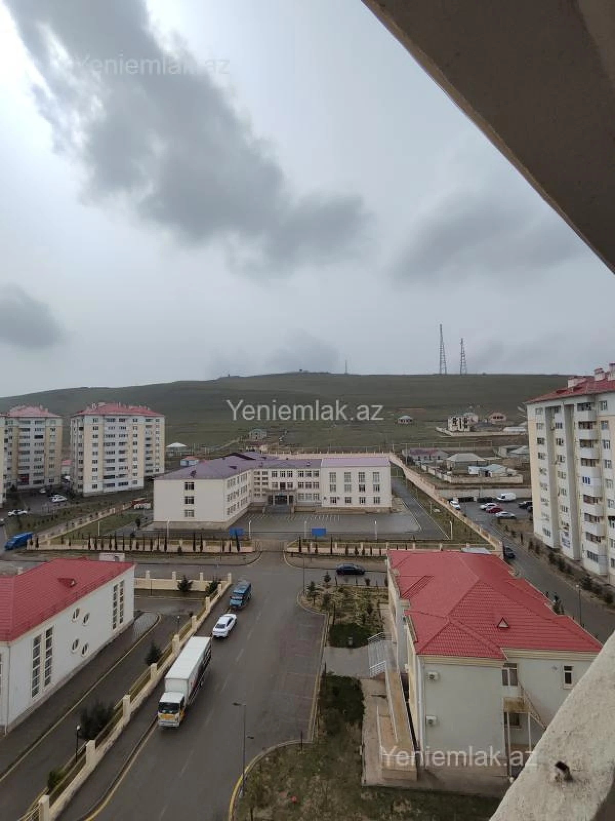 Satılır 3 otaqlı yeni tikili 100 m²