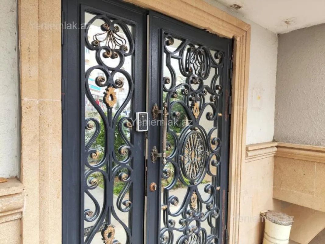 Satılır 3 otaqlı yeni tikili 100 m²