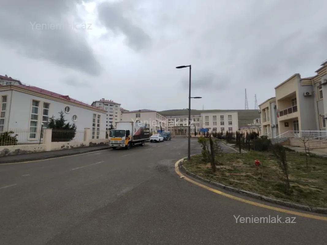 Satılır 3 otaqlı yeni tikili 100 m²