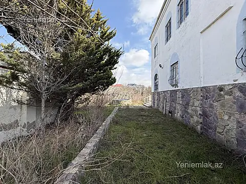 Satılır 5 otaqlı həyət evi 250 m²