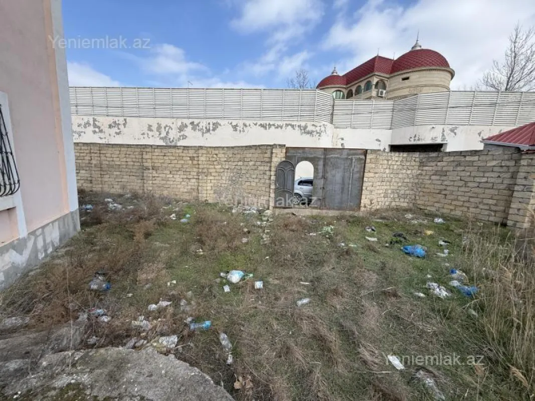 Satılır 5 otaqlı həyət evi 250 m²