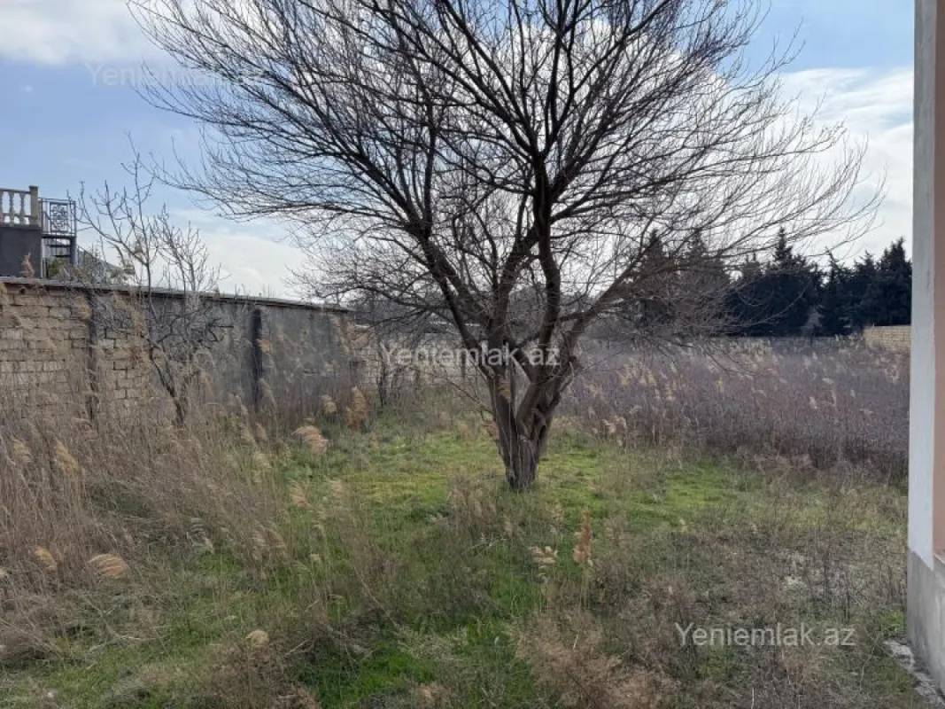 Satılır 5 otaqlı həyət evi 250 m²