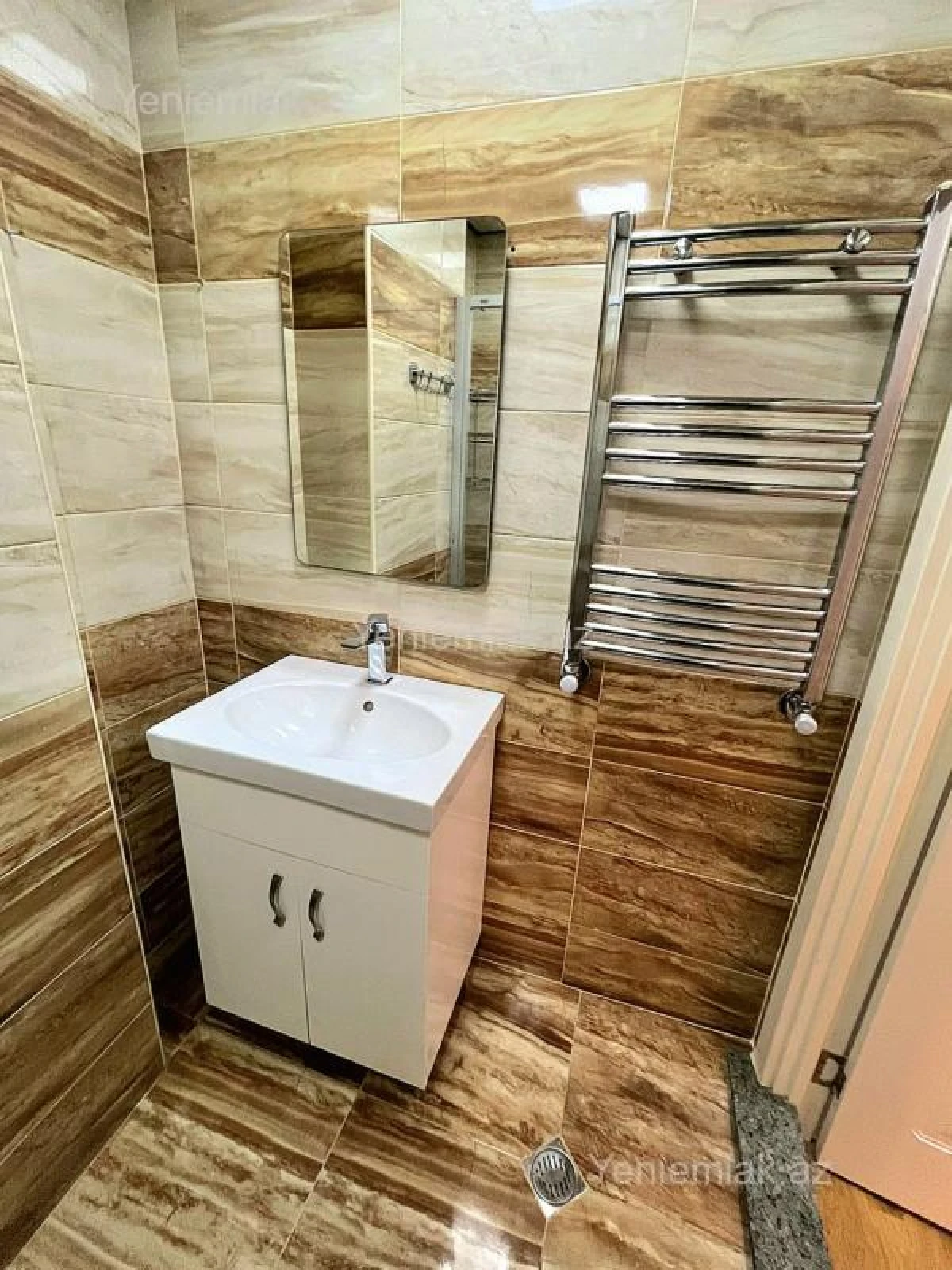 Satılır 3 otaqlı yeni tikili 110 m²