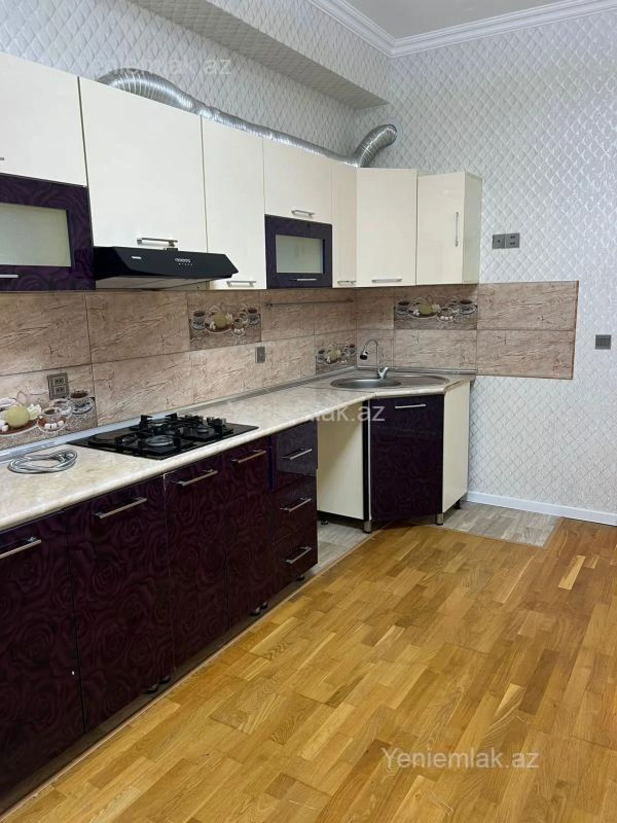 Satılır 3 otaqlı yeni tikili 110 m²