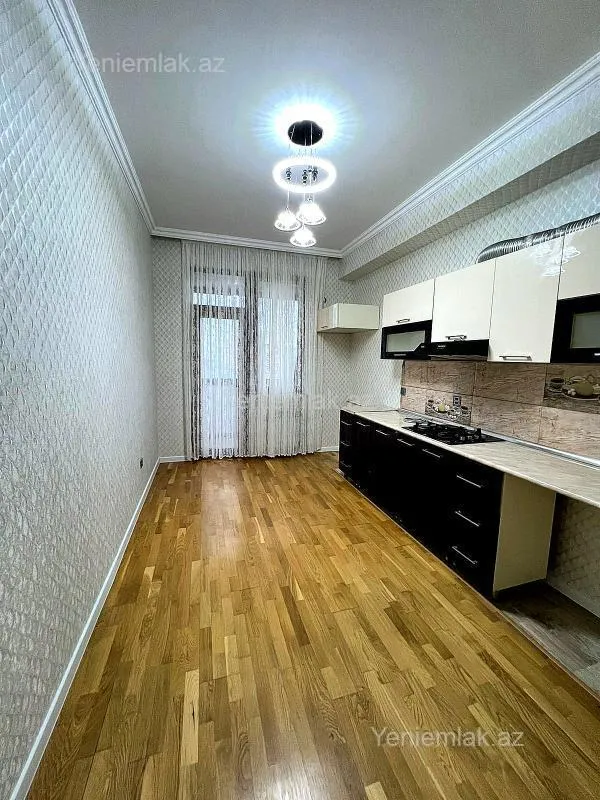 Satılır 3 otaqlı yeni tikili 110 m²