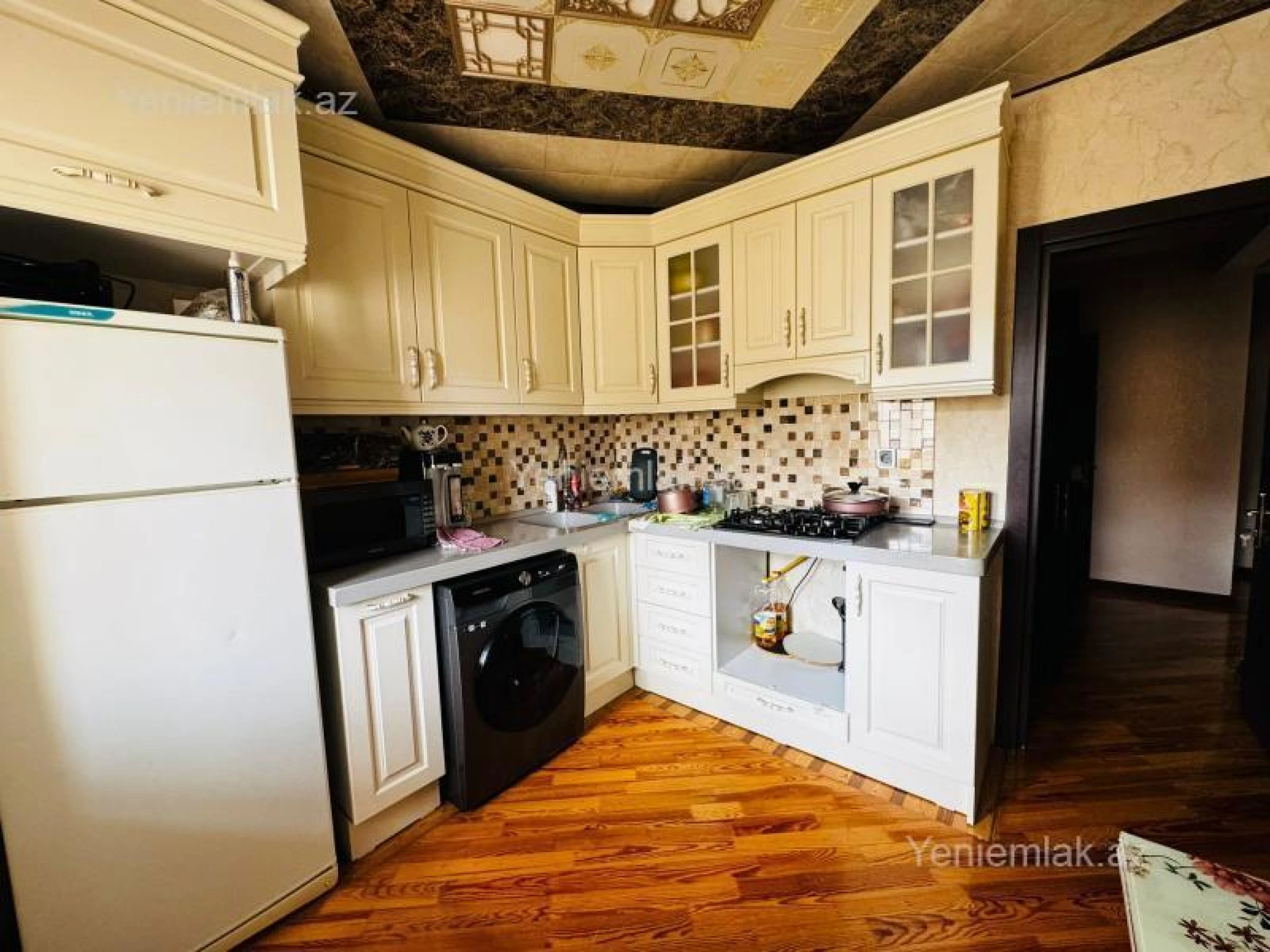 Satılır 3 otaqlı köhnə tikili 80 m²