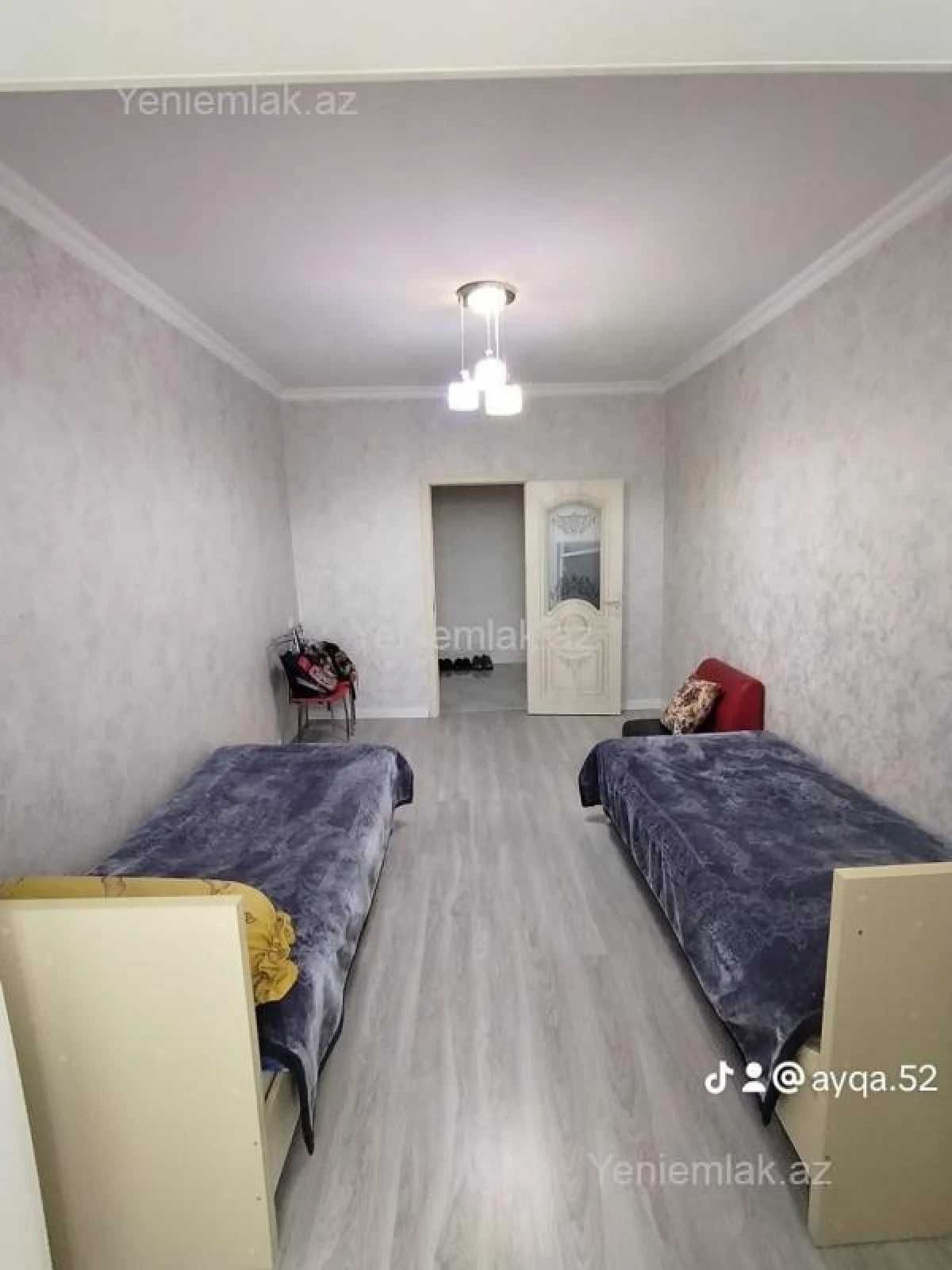 Satılır 4 otaqlı köhnə tikili 100 m²