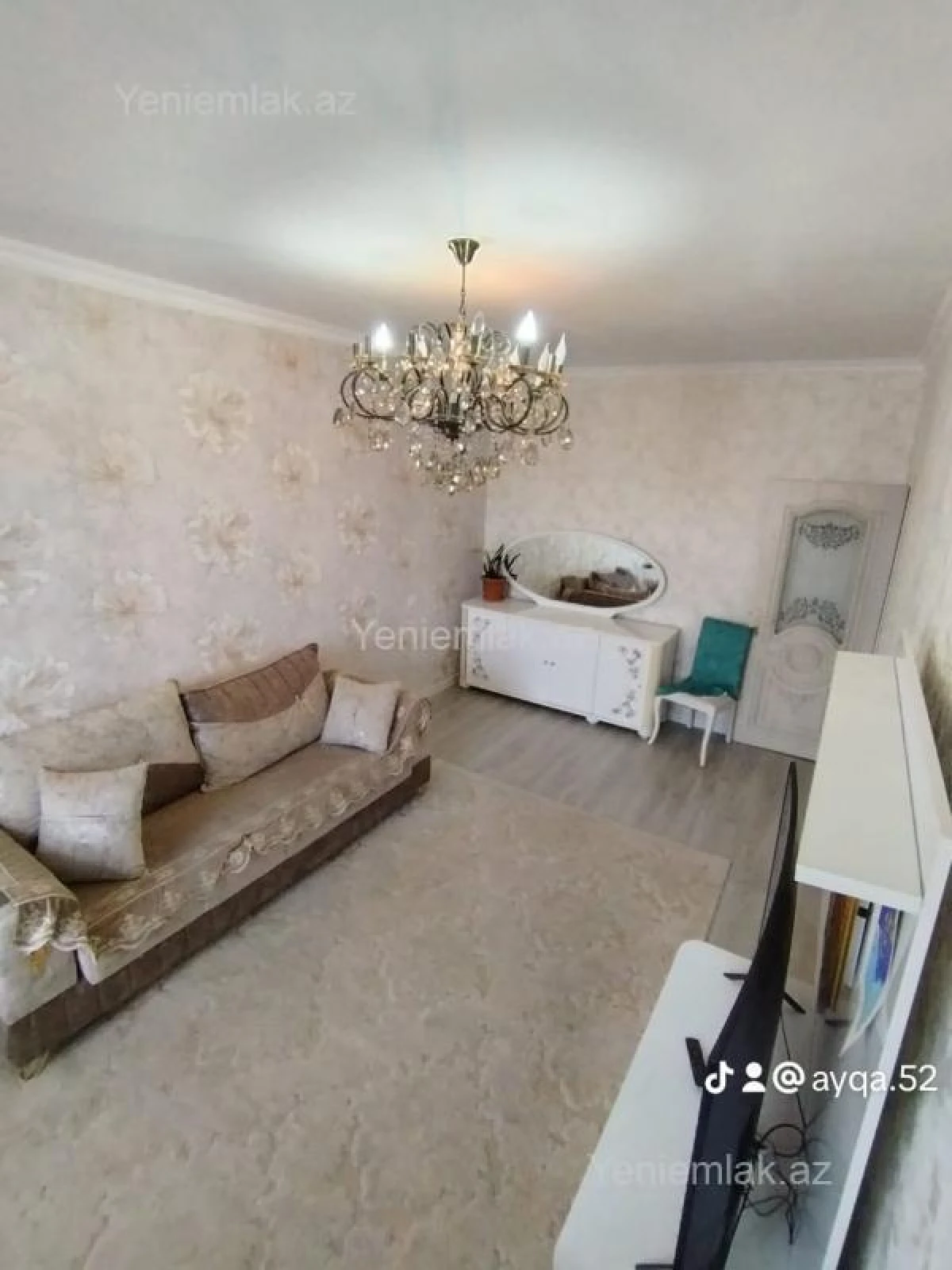 Satılır 4 otaqlı köhnə tikili 100 m²