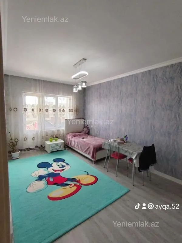 Satılır 4 otaqlı köhnə tikili 100 m²