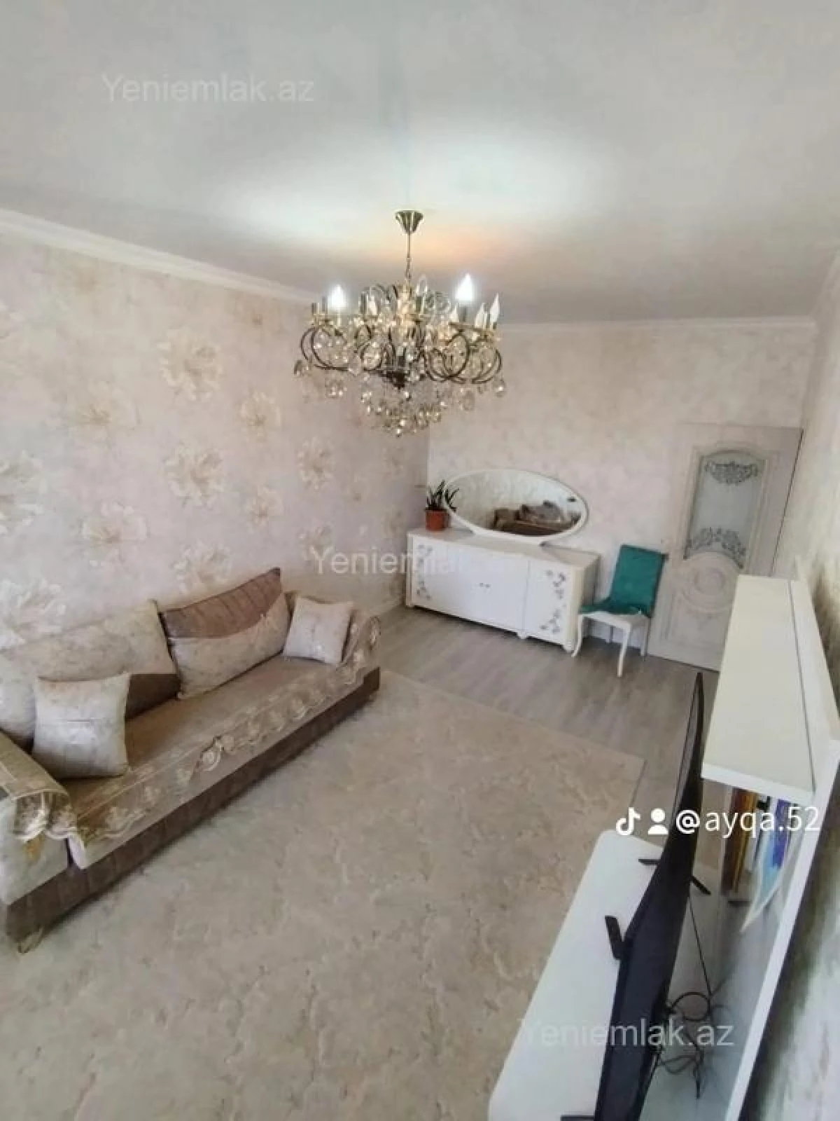 Satılır 4 otaqlı köhnə tikili 100 m²