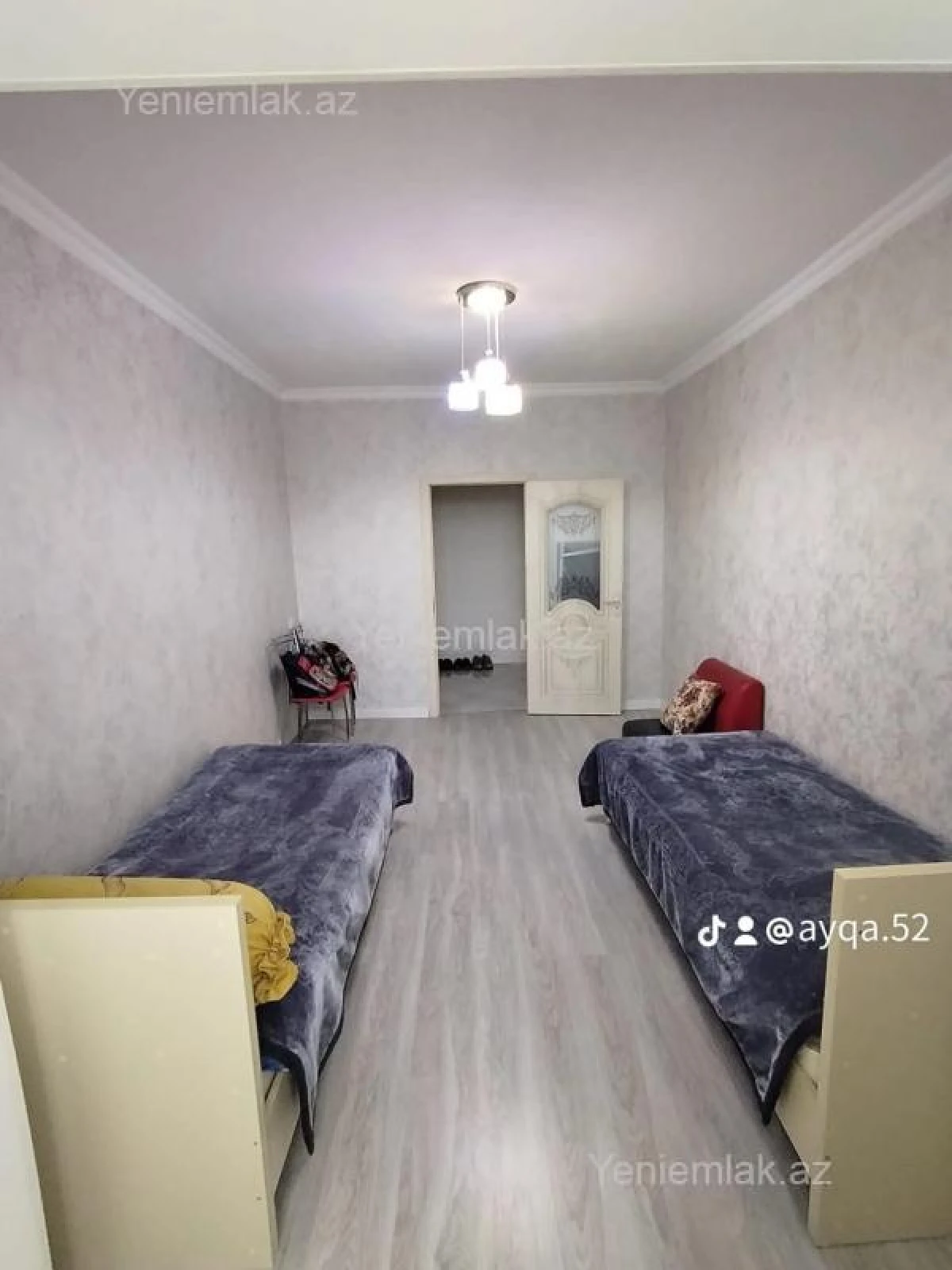 Satılır 4 otaqlı köhnə tikili 100 m²