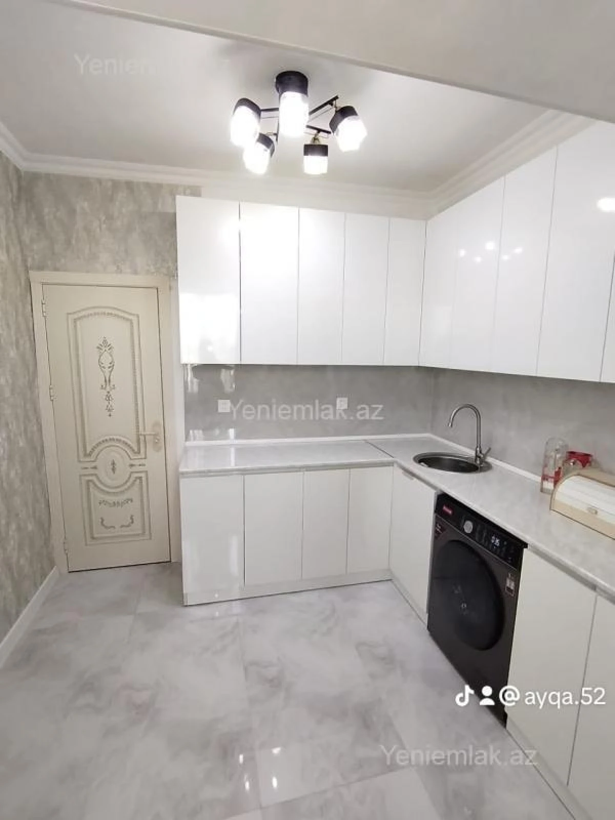 Satılır 4 otaqlı köhnə tikili 100 m²