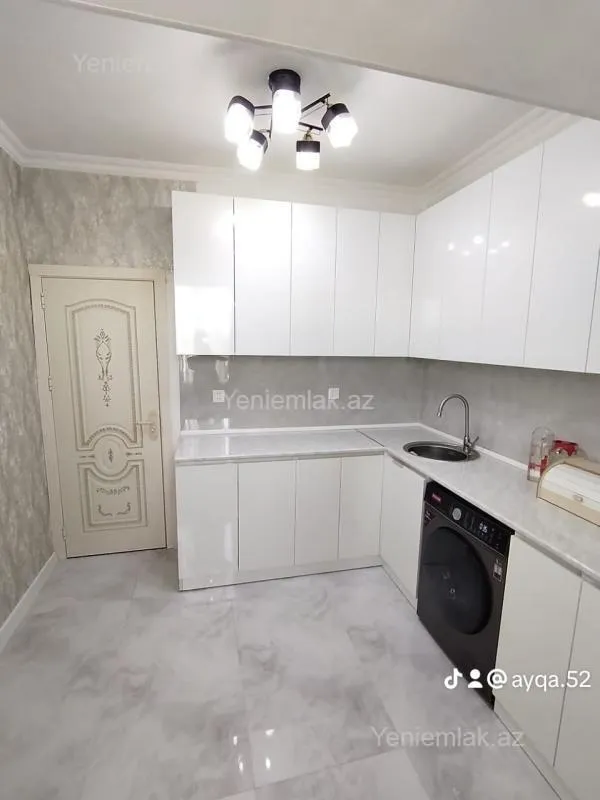 Satılır 4 otaqlı köhnə tikili 100 m²