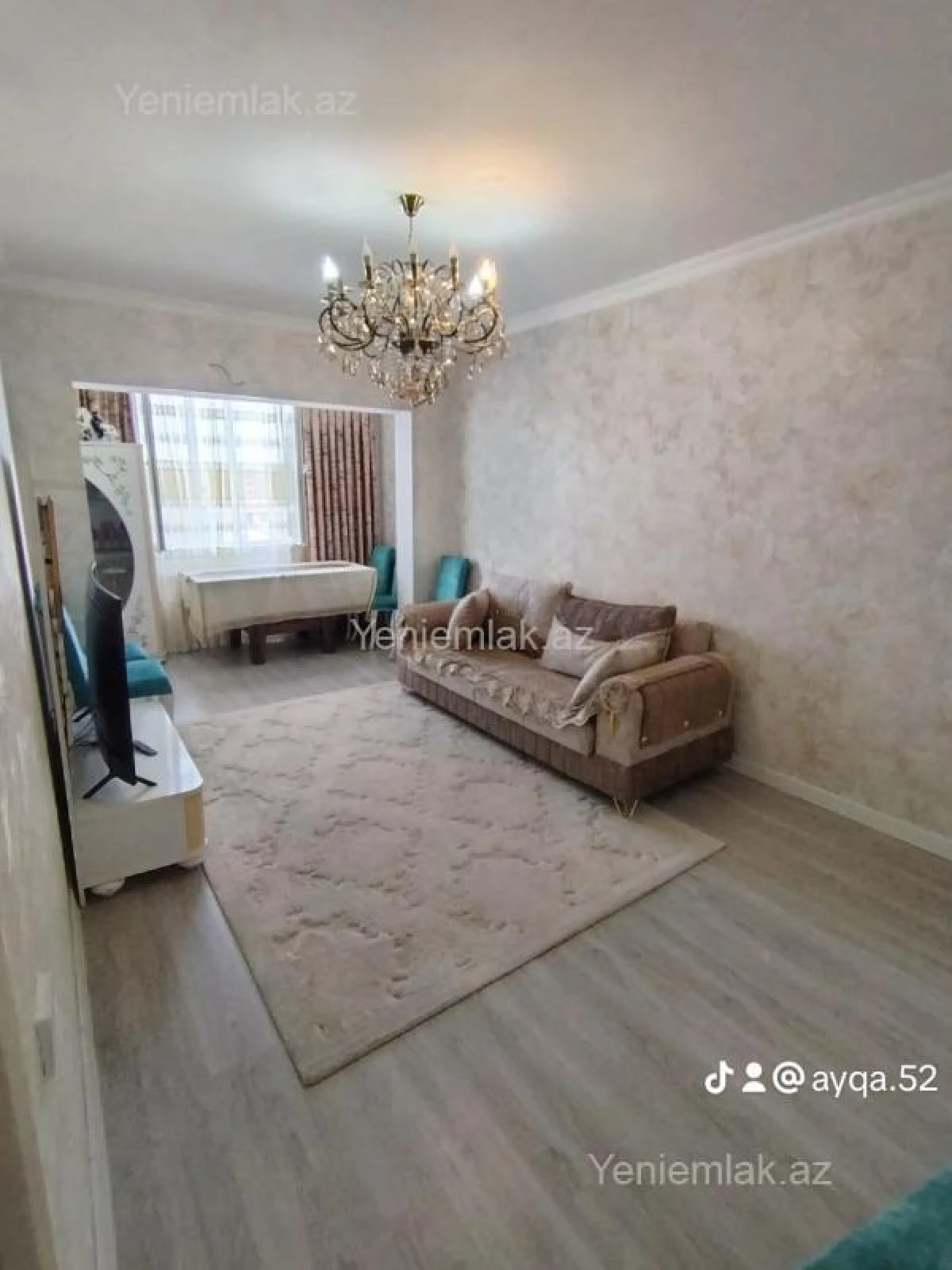 Satılır 4 otaqlı köhnə tikili 100 m²