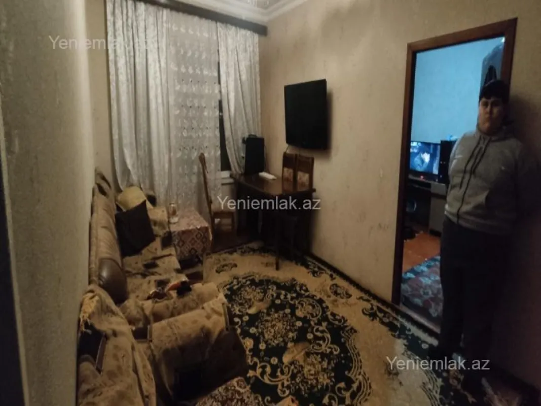 Satılır 5 otaqlı köhnə tikili 120 m²