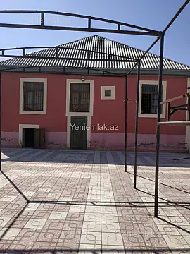 Satılır 4 otaqlı həyət evi 140 m²