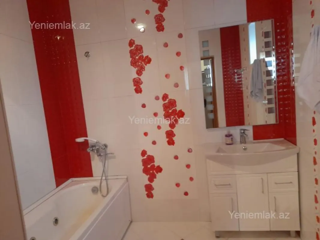 Satılır 4 otaqlı həyət evi 140 m²