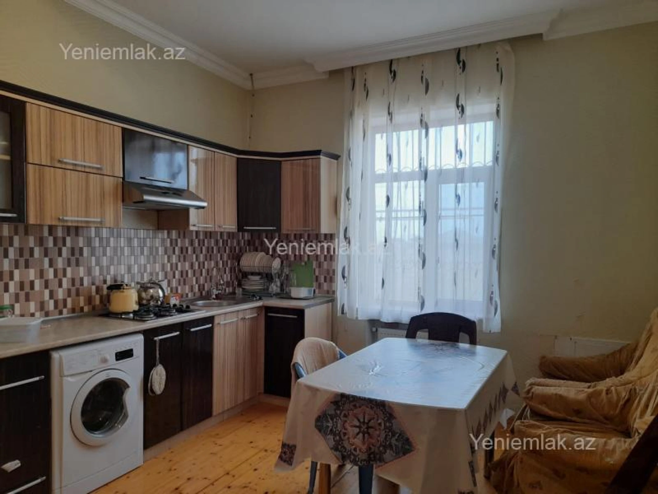 Satılır 4 otaqlı həyət evi 140 m²