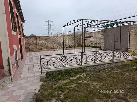 Satılır 4 otaqlı həyət evi 140 m²