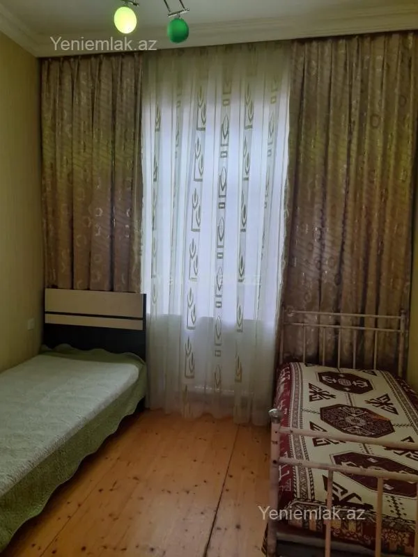 Satılır 4 otaqlı həyət evi 140 m²