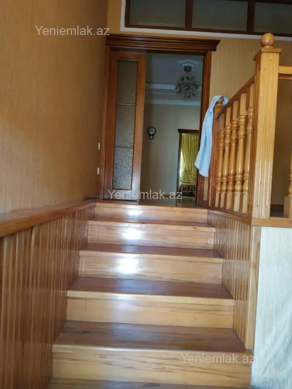 Satılır 4 otaqlı həyət evi 140 m²