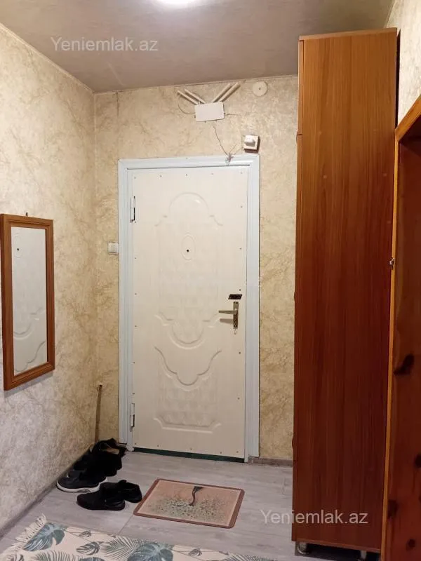Satılır 5 otaqlı köhnə tikili 90 m²