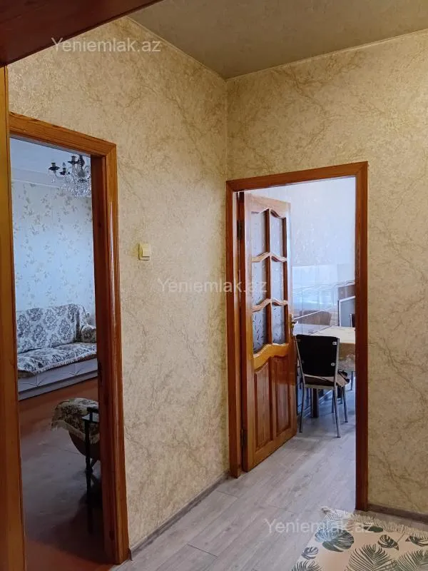Satılır 5 otaqlı köhnə tikili 90 m²