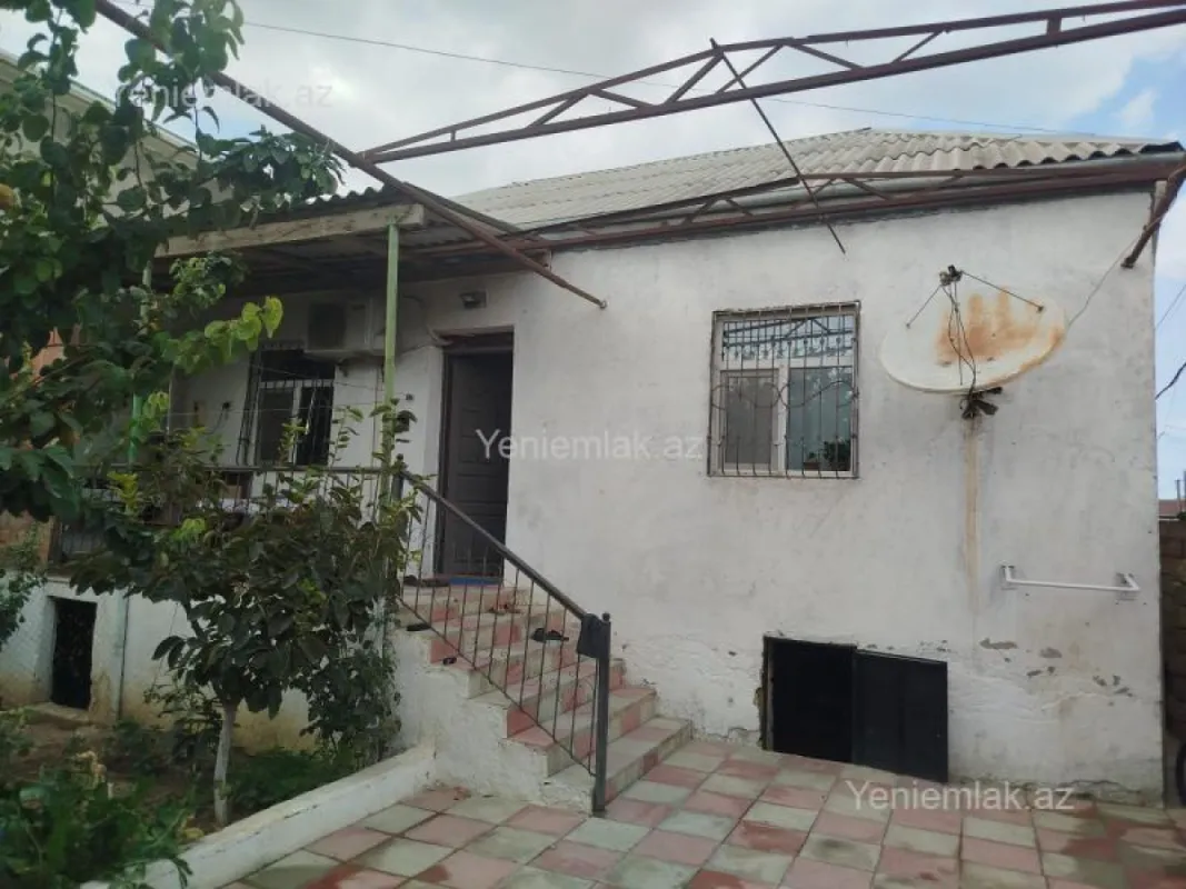 Satılır 3 otaqlı həyət evi 90 m²