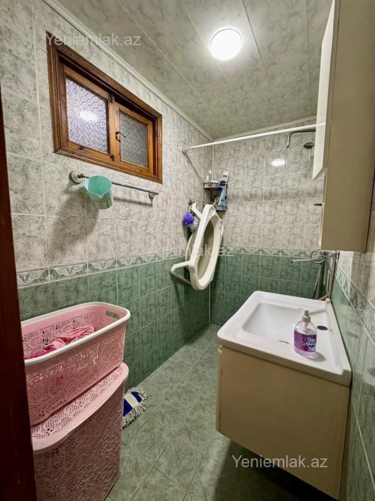 Satılır 4 otaqlı köhnə tikili 110 m²